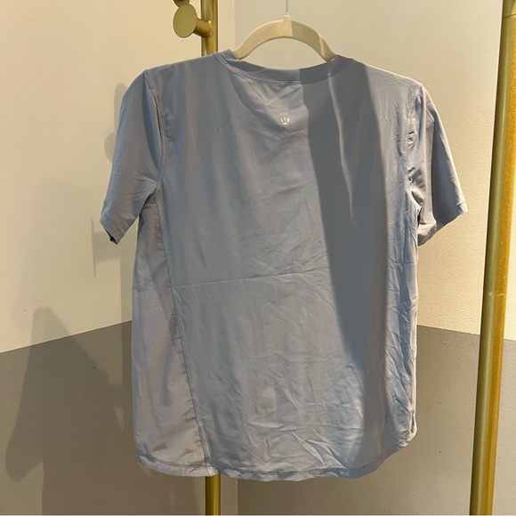 Lululemon Periwinkle T-Shirt Mesh Detail - Picture 3 of 4
